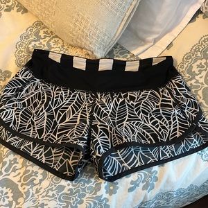 Lulu Lemmon speed shorts 2.5”